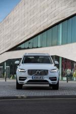 Volvo XC90 D5 Inscription 2015 года (UK)